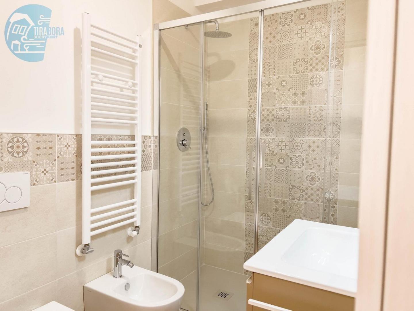 Apartment Cassa Di Risparmio 11 Tirabora Short Rent